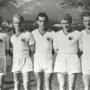 Fußball in Wörgl, stehend v.l.: Schult Günther, Winner Hans, unbek., Mitterer Hugo, Ellinger Michael