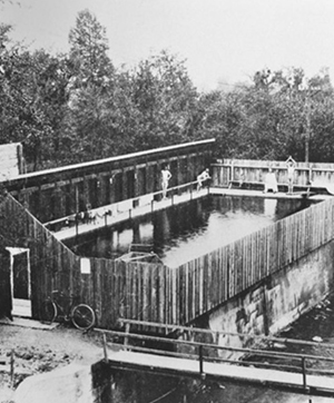 titel Schwimmbad