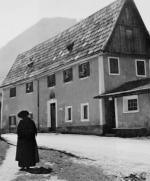 106 bahnhof hotel