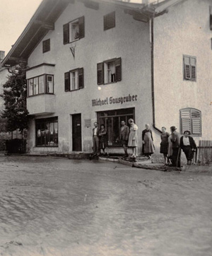 106 bahnhof hotel