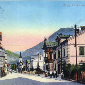 ca. 1916, Bahnhofstraße, li. Cafe Central, Kirche und Perathoner Haus, dahinter Garten der Apotheke