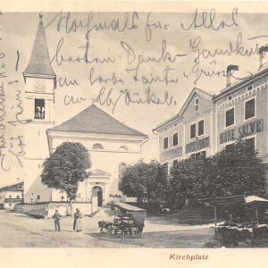 ca. 1909, früher Kirchplatz, jetzt Andreas Hofer Platz,  re. Gasthof Neue Post Hohe Salve