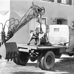 Bei der Stadterhebung 1951, Lastauto der Gebrüder Winner, Frächterei, Kohle und Schottergrube