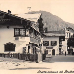 1938 Schachtnerstraße mit Schulkaserne und Schachtnerbauer Graus