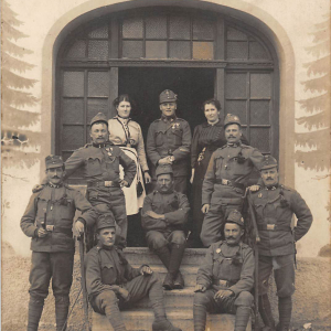 K.u.K. 2 Rgt. d. Tir. Kais. Jgr. 4.XVIII. Marsch Komp. 09.02.1916. Sitzend rechts Johann Sollerer 