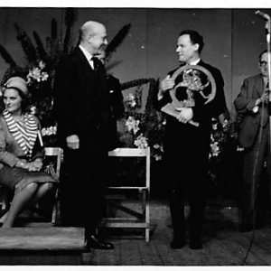 1963 in Llangollen in Wales mit dem 1. Preis, Teilnahme am größten Chorwettbewerb