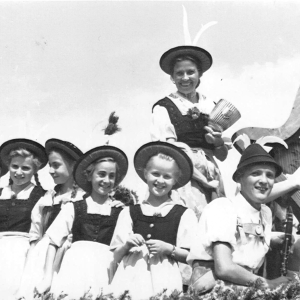 Haselsteinerchor, Herma hinten oben, 5.v.l. Prohaska Helga, 6.v.l. Niedermayer Astrid, 3.v.l. Rainer Sophie