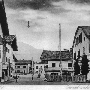 ca. 1926, li. Gasthof Volland, Danek, re. Gollner und Mitterer