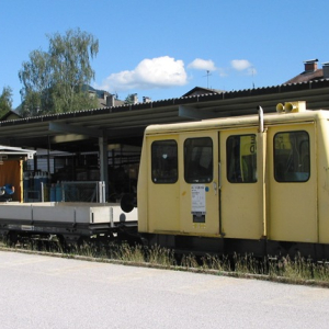 Ein Bahnerhaltungsfahrzeug