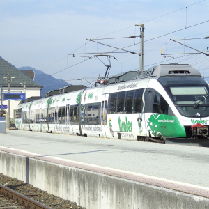 4024.088 Tiroler Versicherung am BStg 12 in Woergl Hbf - 2014