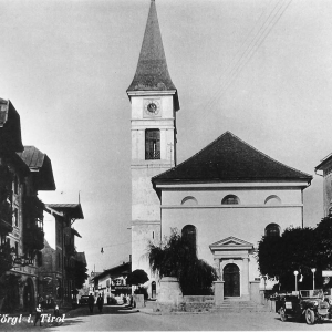 ca. 1931, Kirchplatz, li. GH Alte Post, re. GH Neue Post