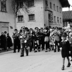 Fasching in Wörgl, Eisenbahnmusik, vorne Müller Hans Kapellmeister