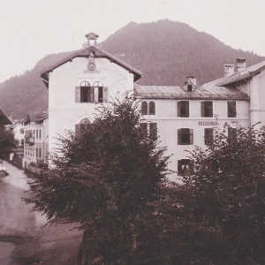 Marktgemeindeamt, Außerhofer, Volksschule, vor 1910, Friedhof