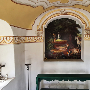 Bei der Restaurierung 1994 zu einer Hubertuskapelle umgestaltet
