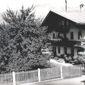 Unterkrumbacherbauer, Bahnhofstraße 16, ca. 1951