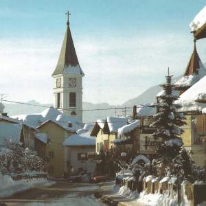 Brixentalerstraße mit Tagungshaus und alte Musikschule