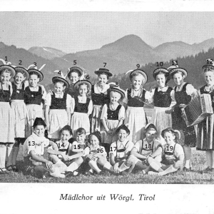 1. Blattl Erna, 3. Ramsauer Gerti, 4. Kober Margit, 5. Wimpissinger Martha, 6. Prohaska Helga, 7. Herma Haselsteiner, 8. Nidermeier Astrid, 9. Neuschmied Traudi, 11. Koppelstetter Martha, 17. Schmid Christl, 19. Ladstätter  Anni,   