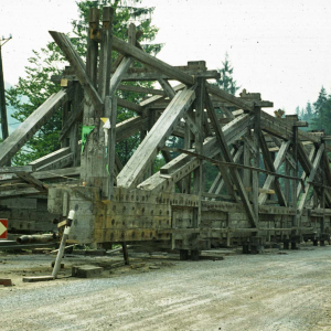 Hohe Brücke: Demontage der alten Holzbrücke
