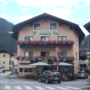 2011, Beginn der Wildschönauer Straße, Gasthof Wildschönauer Bahnhof, Elektro Unterland