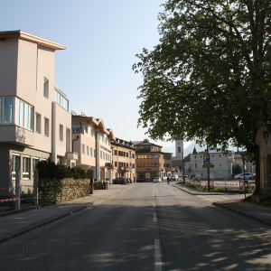 2011, v.l.: Dr. Walter Mayr, Therapiezentrum Riedhart, Spielg-Wirt, Innsbrucker Str. 5, Spiegl-Stöckl, Parkplatz, Riedhart-Kapelle