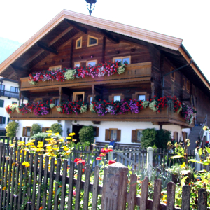 2011, Gasteiger-Haus, Eissteinstraße 2, Hölzlbauer, Kanzler-Biener-Straße 13