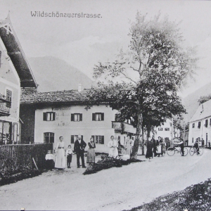 Wildschönauer Straße, Sparer-Geschäft, Deßlhaus, Wachen-Neubau, Kupferschmiedhaus