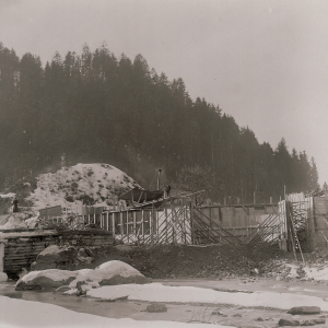 Wehranlage Einöden, vorm Campingplatz