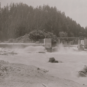 Wehranlage an der Brixentaler Ache fürs Kraftwerk Einöden 1902