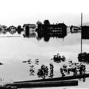 Hochwasser November 1973, Unterer Aubachweg, Gasparihaus, re. alte Gemeinde