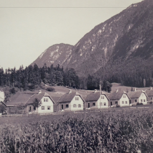 Die Kinksiedlung, die erste geschlossene Arbeitersiedlung, gebaut 1909 in Bad Häring