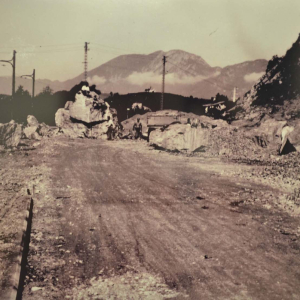 Misslungene Sprengung im Anzensteinbruch mit Verlegung der Bundesstraße und Rollbahn am 08.04.1931