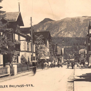 Realitäten und Hypotheken Büro Josef Rainer in der Kanzler-Dollfuss-Straße