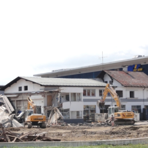 Salzburger Straße, die Aera vom Autohaus Scheffold geht zu Ende